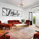 Designer Studio In Grand Manor 20 Min From Sydney